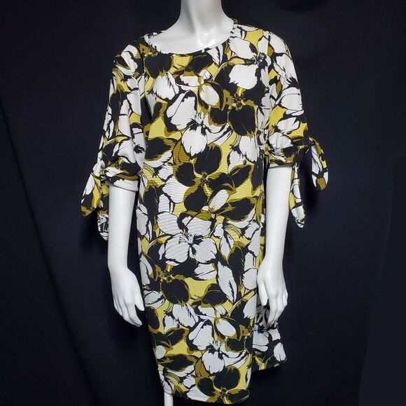 Ile Yellow, Black, & White Floral Dress (12) - Picture 3 of 6